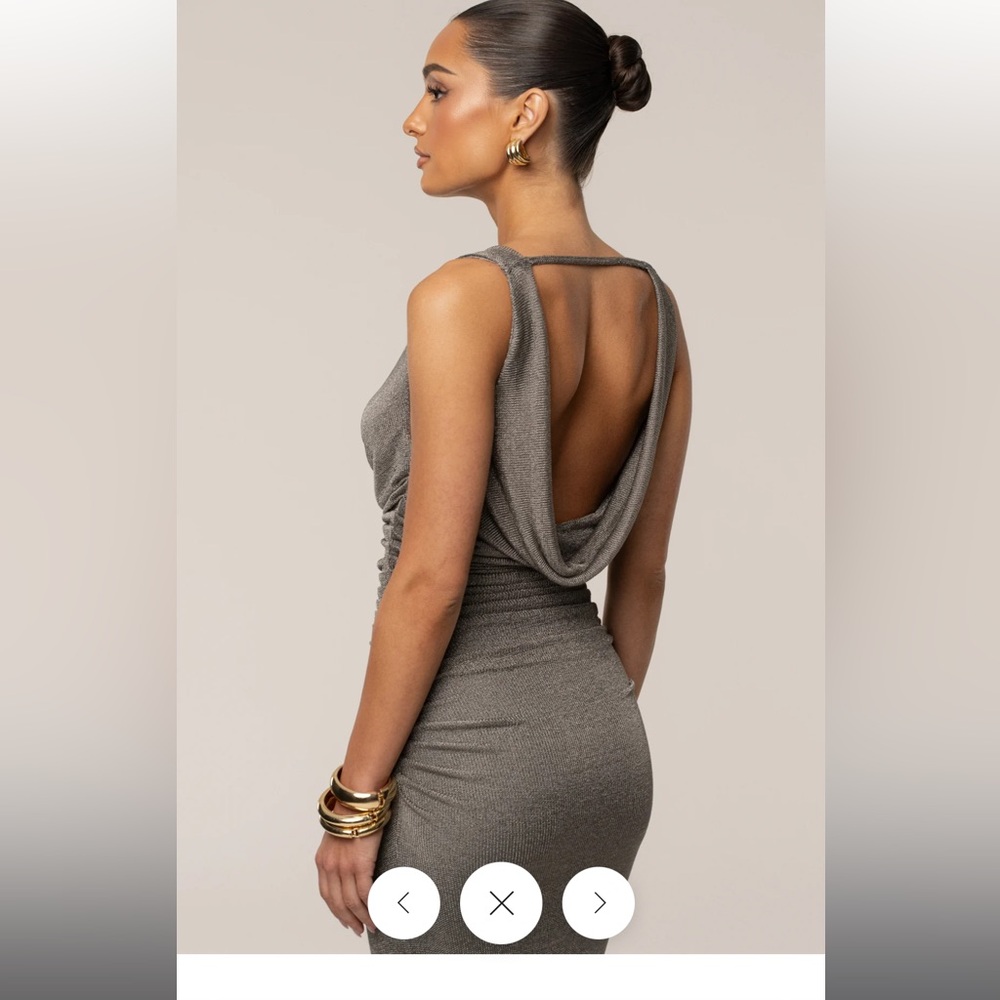 JLUXLABEL- SILVER CHARMED METALLIC DRAPE - Picture 6 of 7